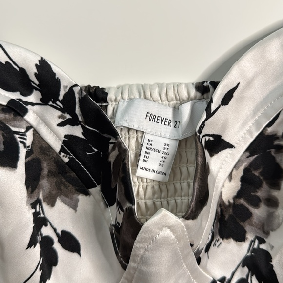 Forever 21 Black and White Floral Bustier - Picture 3 of 8